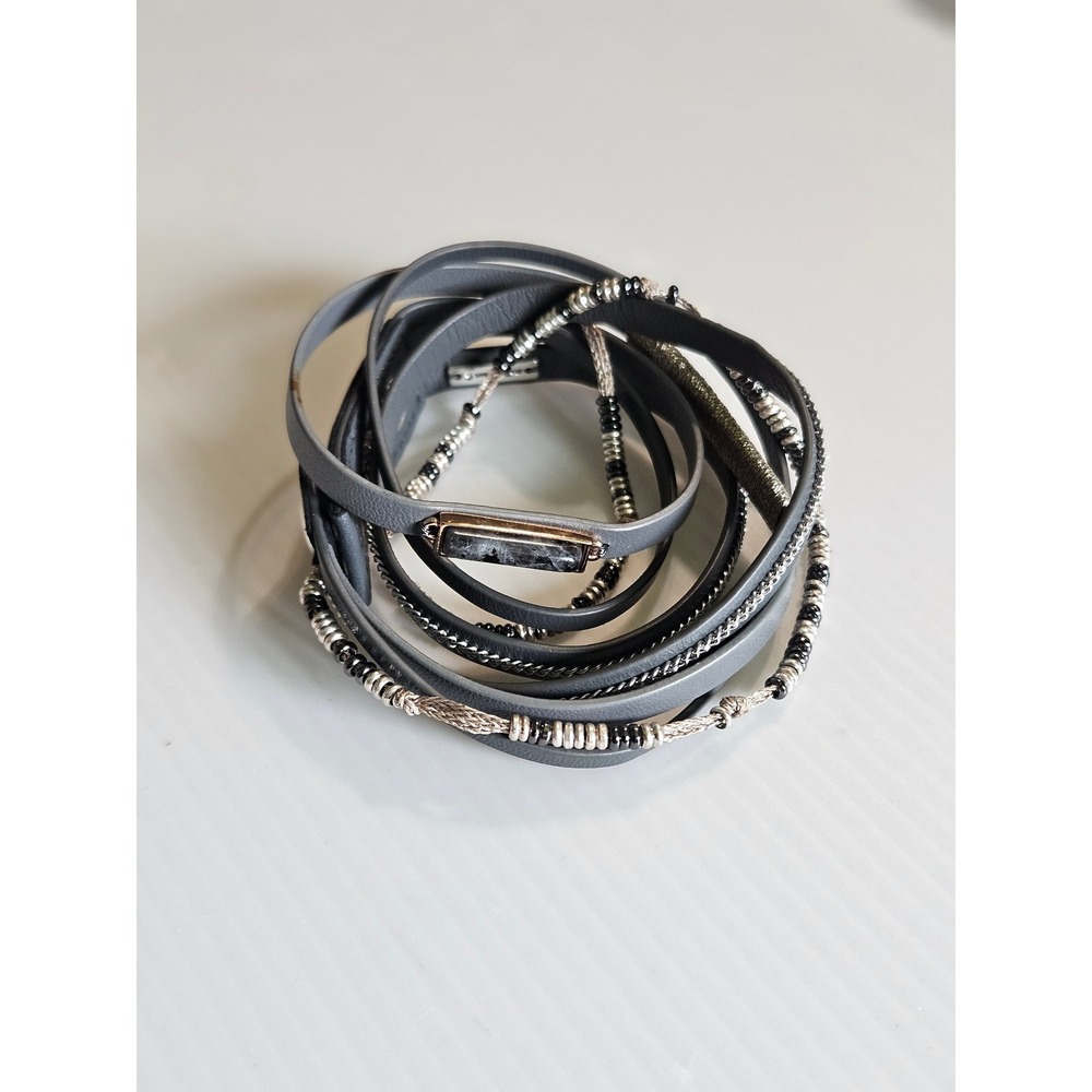 Stella & Dot Grey Leather Wrap Bracelet Silver‎ Chain Bead Stone Snap Closure